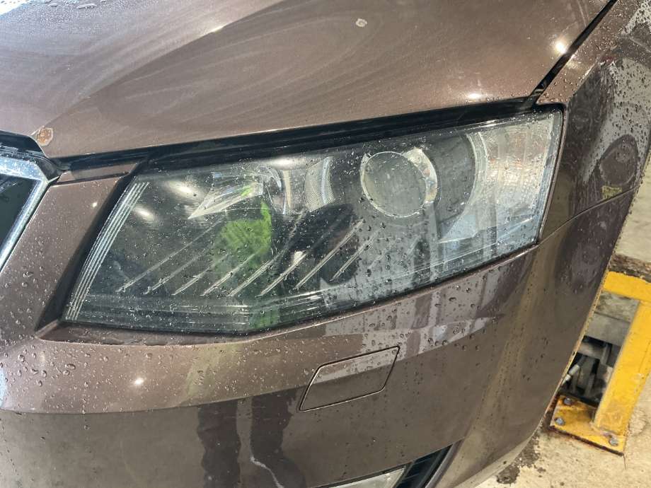 Frontlykt venstre xenon til Škoda Octavia, 2013-2016 (Type III, Fase 1)  (SKODA|5E1 941 017 B)