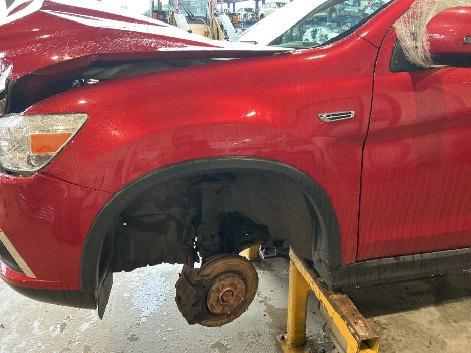 Skjerm venstre foran til Mitsubishi ASX, 2010-2019 (MITSUBISHI|)