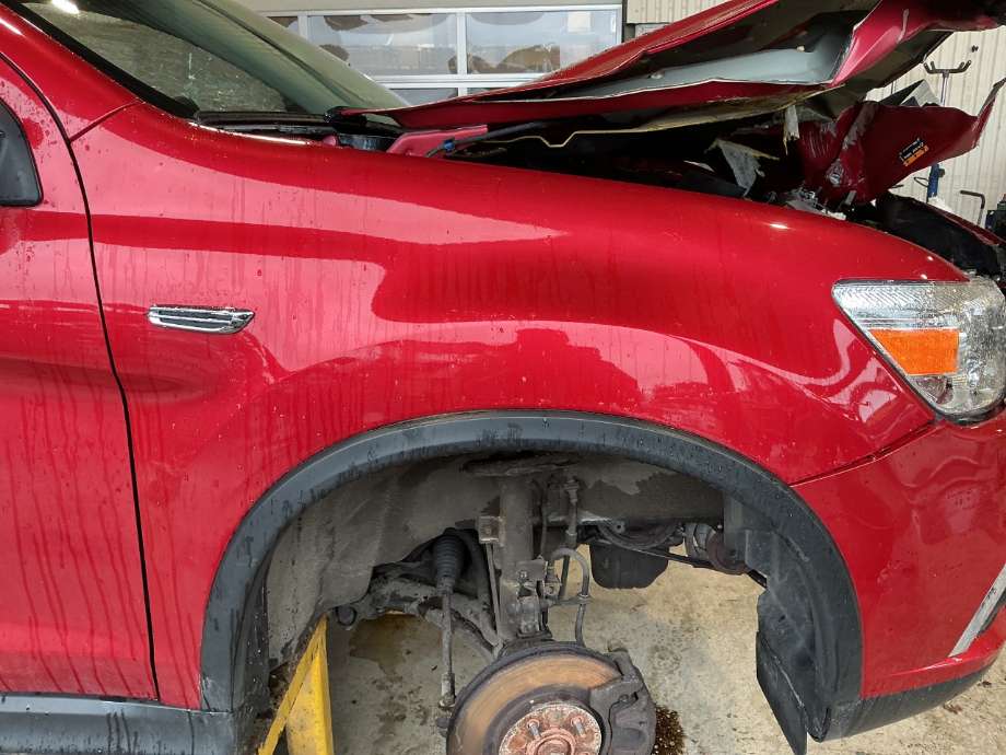 Skjerm høyre foran til Mitsubishi ASX, 2010-2019 (MITSUBISHI|)