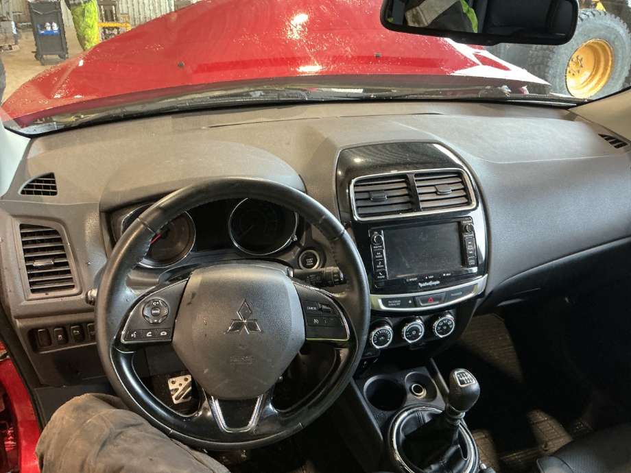 Dashbord til Mitsubishi ASX, 2010-2019 (MITSUBISHI|)