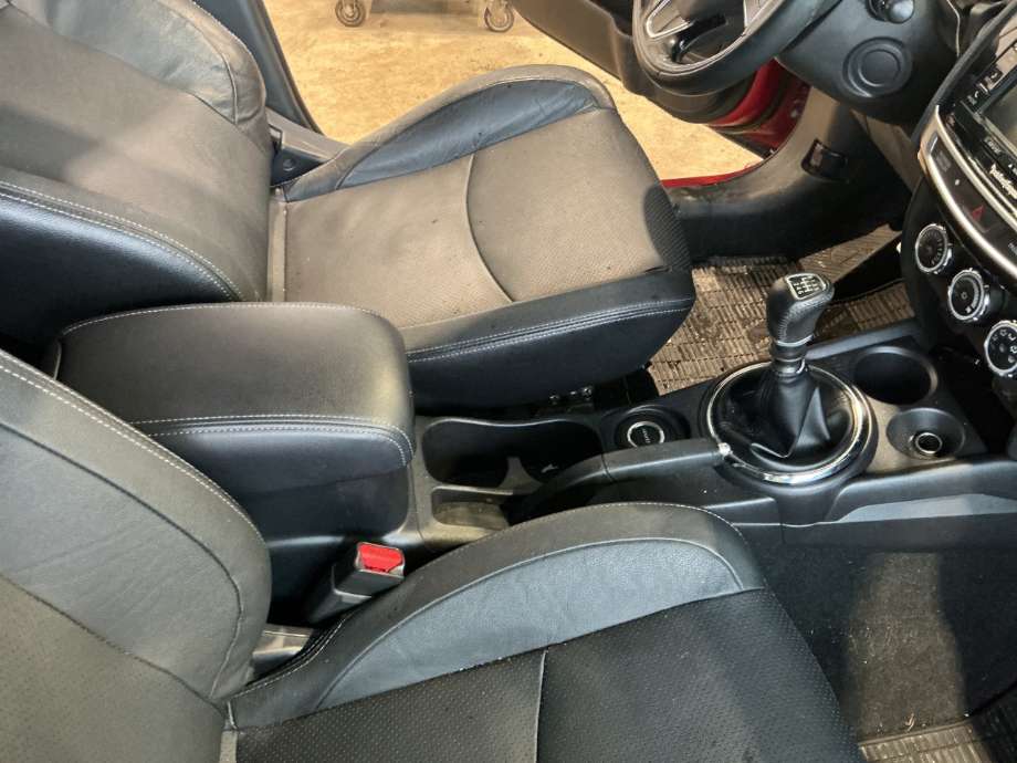 Innredning, Konsoll til Mitsubishi ASX, 2010-2019 (MITSUBISHI|8011A922XA)