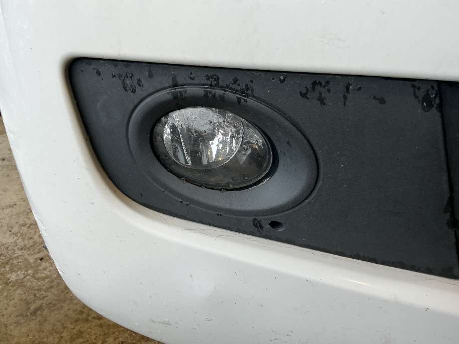 Tåkelykt høyre foran til VW Amarok, 2010-2016 (Type I, Fase 1)  (VOLKSWAGEN|)