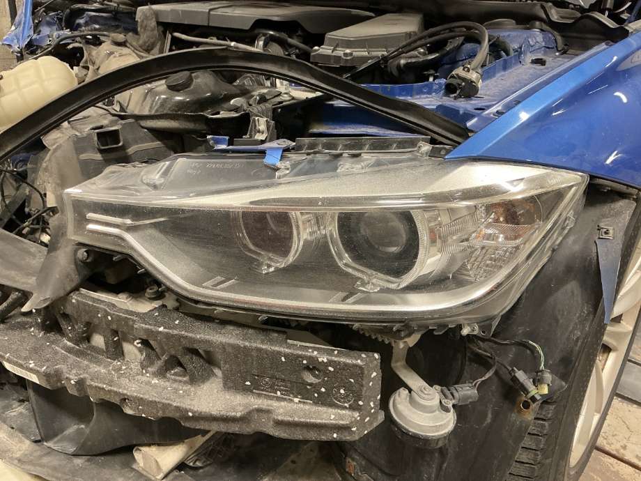 Frontlykt venstre halogen til BMW 3-Serie, 2012-2018 (F30/F31/F34) (F30/F31/F34) (BMW|63 11 7 259 523)