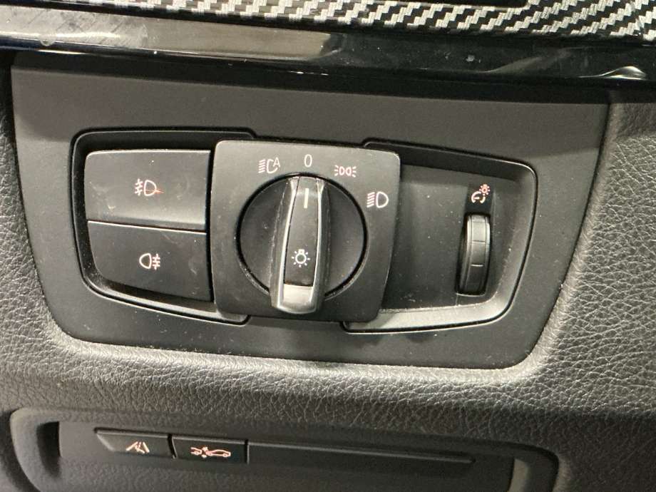 Bryter lys til BMW 3-Serie 2012-2018 (F30/F31/F34) (F30/F31/F34) (BMW|)