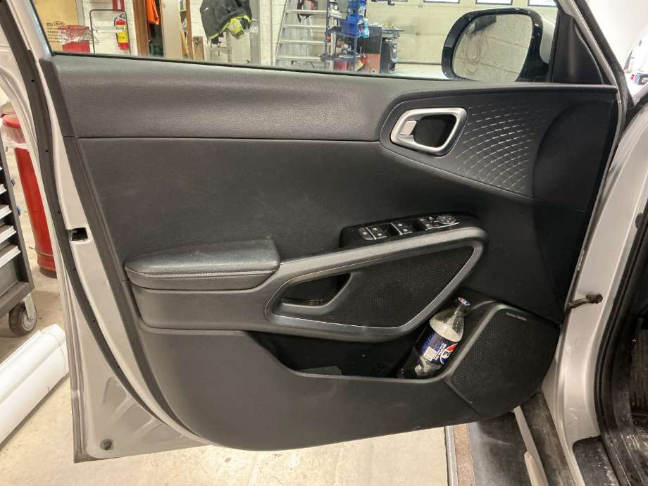 Dørtrekk venstre til Kia e-Soul, 2019-->> (Type III)  (KIA|)