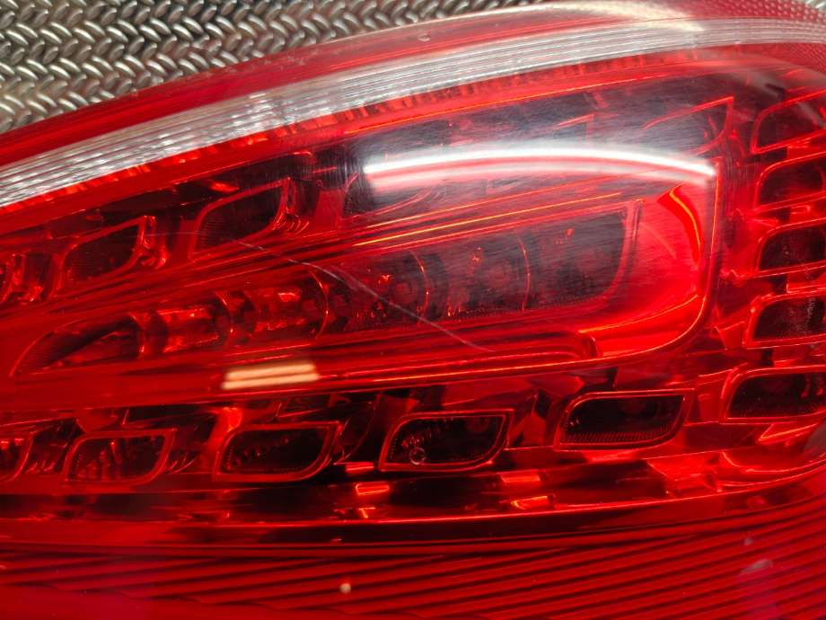Baklykt høyre til Audi Q5 2008-2012 (Type I, Fase 1)  (AUDI|8R0 945 094 A|)