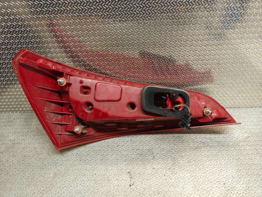 Baklykt høyre til Audi Q5 2008-2012 (Type I, Fase 1)  (AUDI|8R0 945 094 A|)