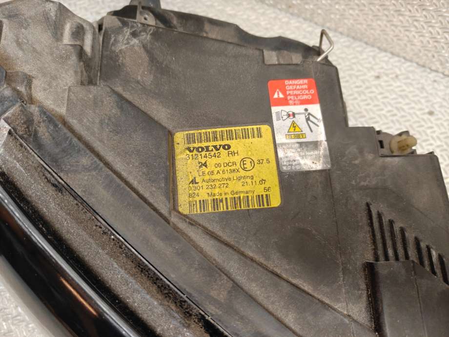 Frontlykt høyre xenon til Volvo C30 2010-2012 (Fase 2)  (31214542|)