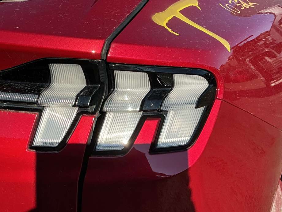 Baklykt høyre til Ford Mustang Mach-e, 2020-->>  (FORD (US)|2626086)