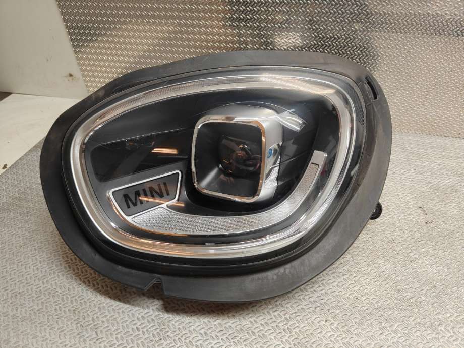 Frontlykt venstre halogen til Mini Countryman, 2017-2023 (F60) (F60) (MINI|63 11 5 A12 581)
