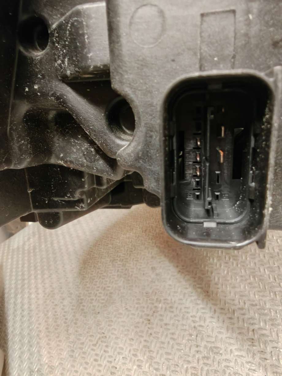 Frontlykt venstre halogen til Mini Countryman 2017-2023 (F60) (F60) (MINI|63 11 5 A12 581|)