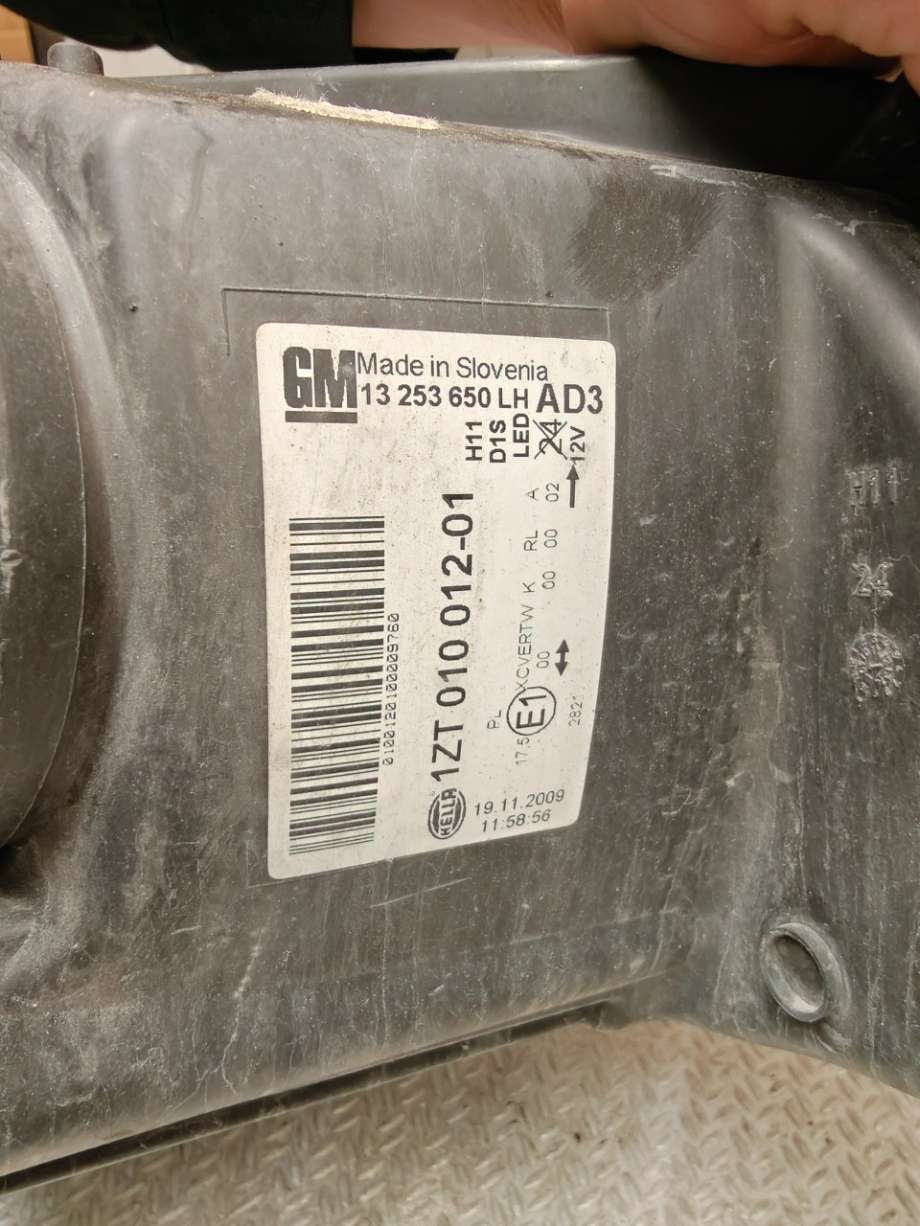 Frontlykt venstre xenon til Opel Astra J 2010-2015  (OPEL|13398144 12 16 708)|13306933;13398144|)