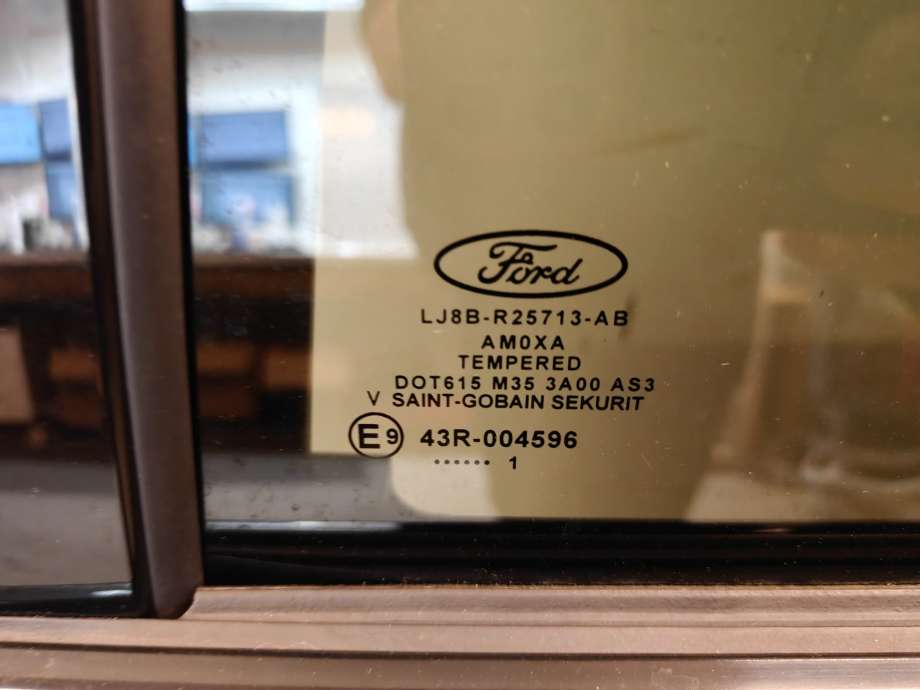 Siderute venstre bak til Ford Mustang Mach-e 2020-->>  (FORD (US)|LJ8B-R25713-AB|2476436|)