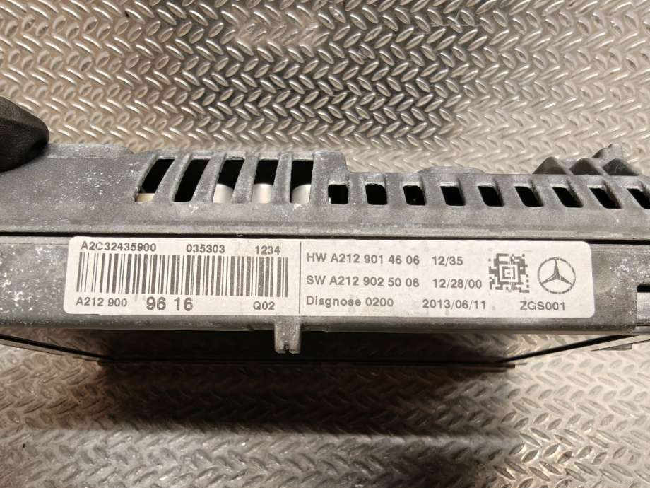 Instrument kjørecomputer til Mercedes E-Klasse 2013-2016 (Fase 2) (W212) (W212) (MERCEDES|A 212 900 22 16|A 212 900 96 16|A212 900 96 16)