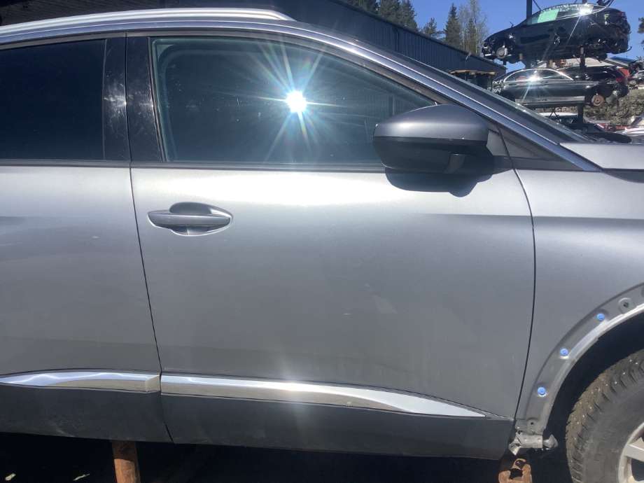 Dør høyre foran til Peugeot 3008, 2016-->> (Type II)  (PEUGEOT|)