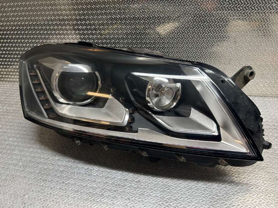 Frontlykt høyre xenon til VW Passat 2011-2015 (B7) (B7) (VOLKSWAGEN|3AB941754|3AB 941 754|3AB 941 752)