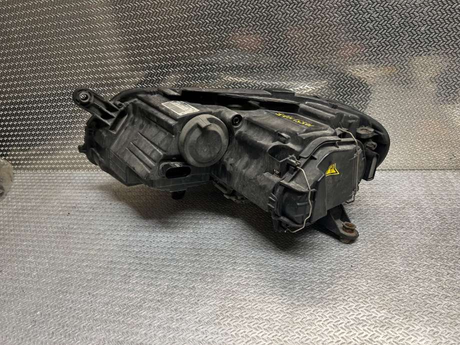 Frontlykt høyre xenon til VW Passat 2011-2015 (B7) (B7) (VOLKSWAGEN|3AB941754|3AB 941 754|3AB 941 752)