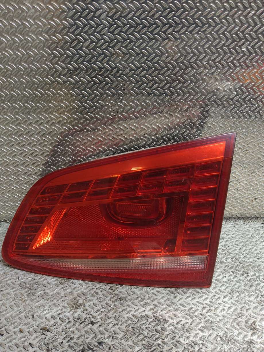 Baklykt høyre indre til VW Passat 2011-2015 (B7) (B7) (VOLKSWAGEN|3AF945208B|)