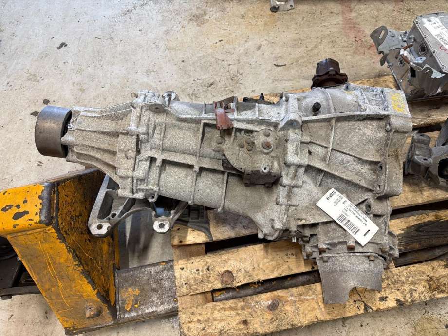 Girkasse manuell 6-trinn til Audi Q5, 2008-2012 (Type I, Fase 1)  (AUDI|0B2 300 028  X)
