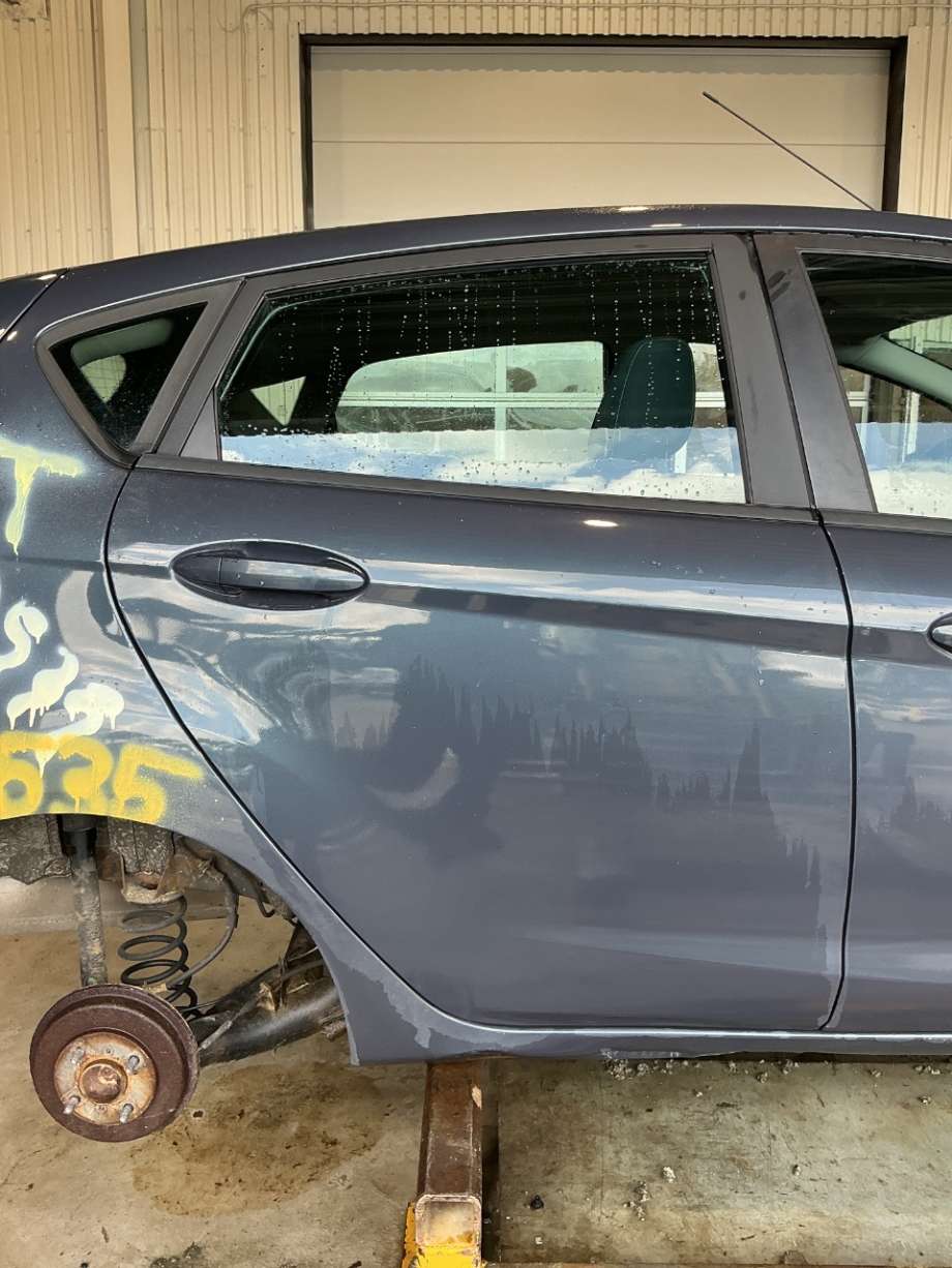 Dør høyre bak til Ford Fiesta, 2008-2012 (Type VI, Fase 1)  (FORD|)