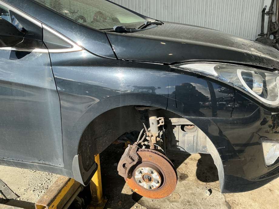 Skjerm høyre foran til Hyundai i40, 2012-2017  (HYUNDAI|)