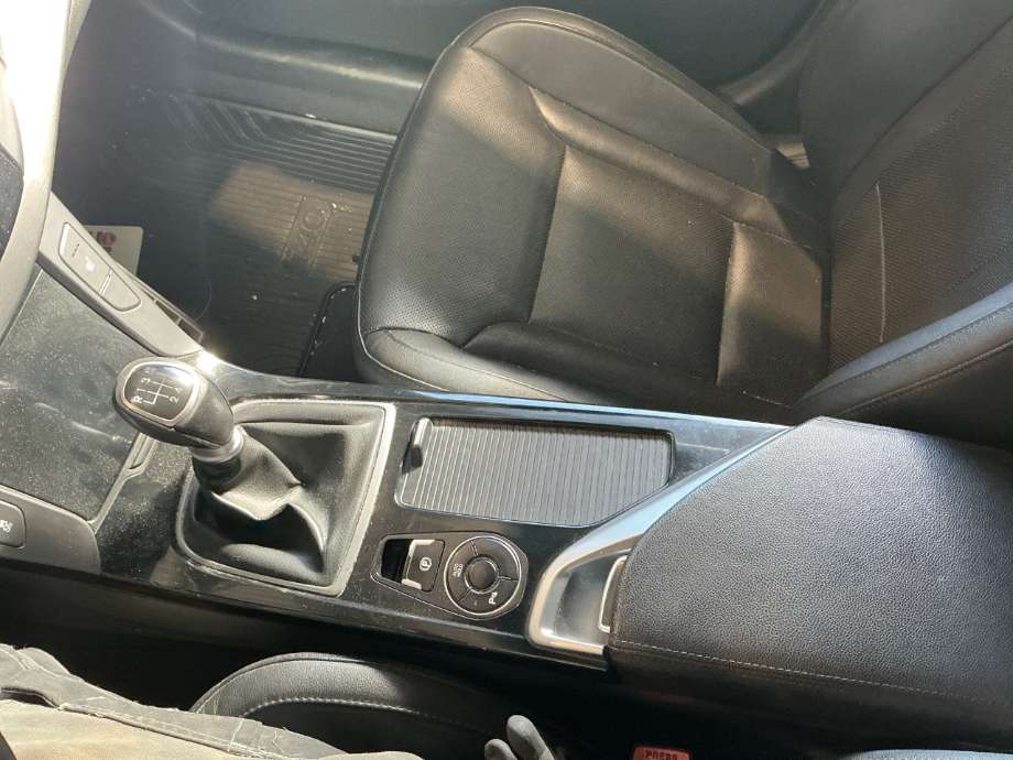 Innredning, Konsoll til Hyundai i40, 2012-2017  (HYUNDAI|)
