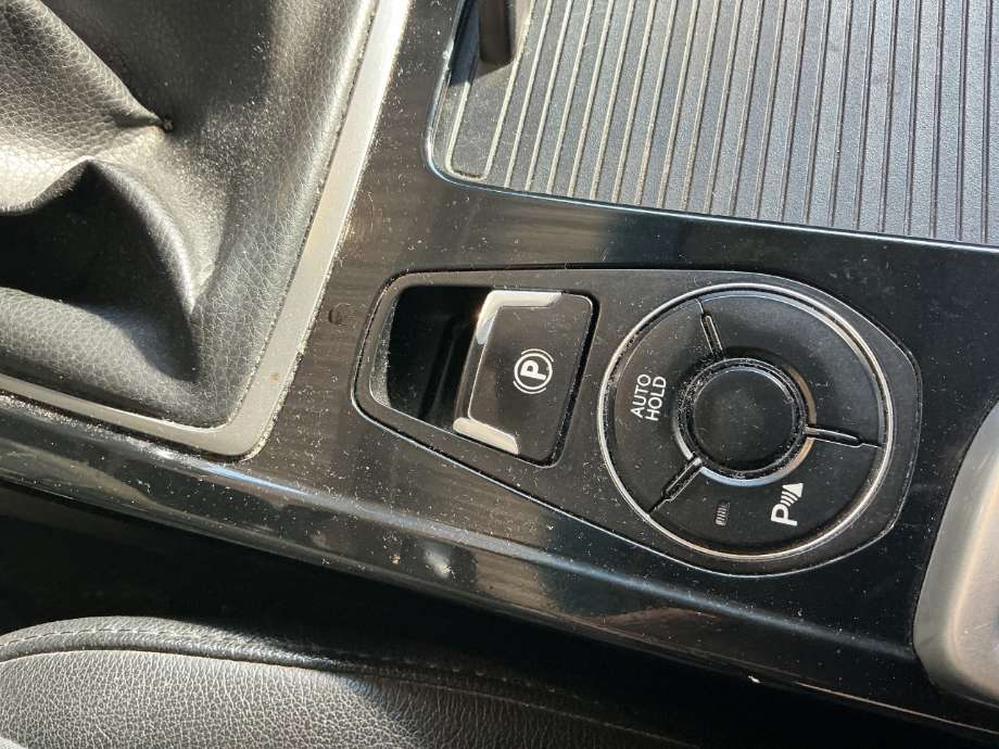Bryter elektrisk håndbrekk/parkbrems til Hyundai i40, 2012-2017  (HYUNDAI|)