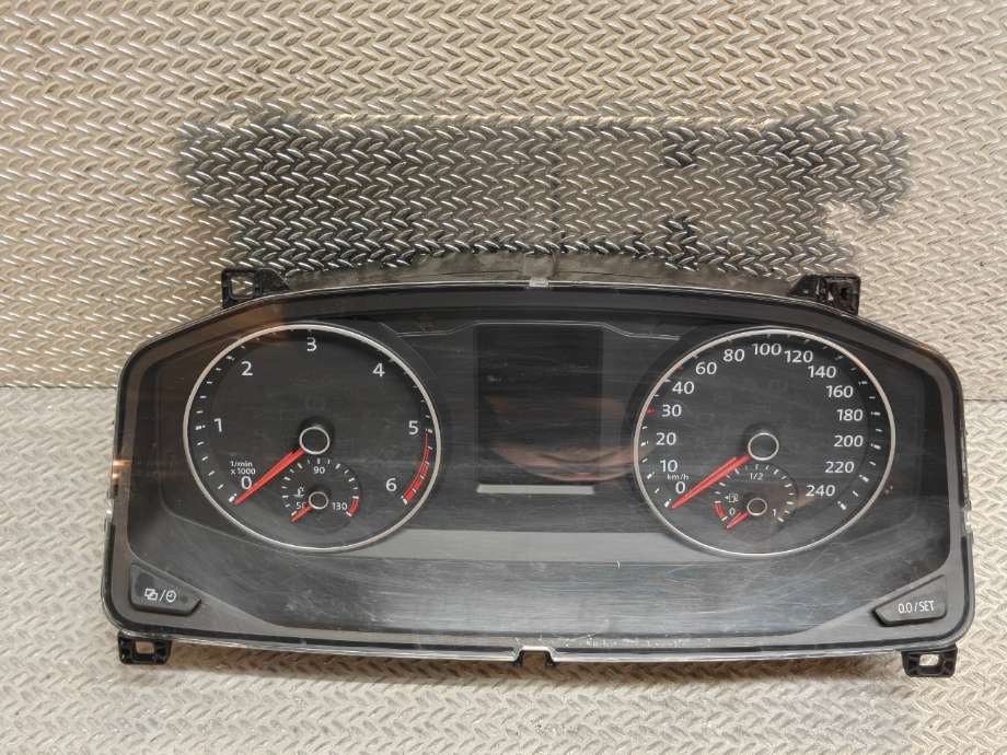 Instrumentpanel til VW Transporter / Caravelle, 2015-2019 (T6) (T6) (VOLKSWAGEN|7E0 920 870 L)