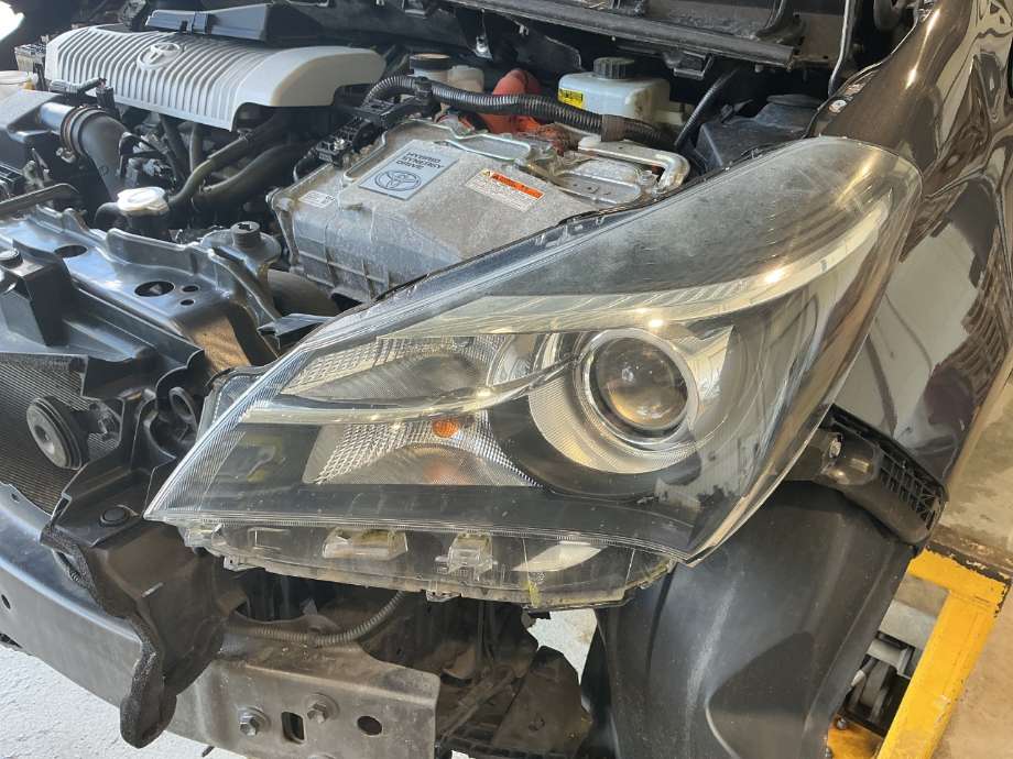 Frontlykt venstre halogen til Toyota Yaris, 2014-2020 (Type III, Fase 2)  (TOYOTA|811700DA30)