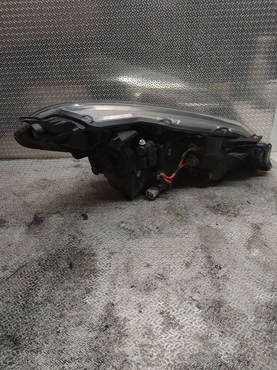 Frontlykt venstre halogen til Toyota Yaris 2014-2020 (Type III, Fase 2) (TOYOTA|811700DA30||0D1600D161)