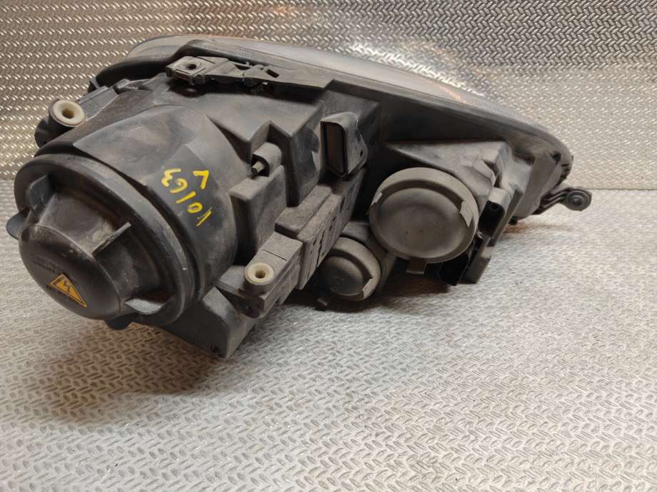 Frontlykt venstre xenon til VW Golf V, Combi 2003-2008  (VOLKSWAGEN|1K6 941 039||1K6 941 031)
