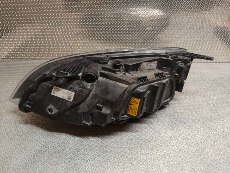 Frontlykt høyre halogen til Volvo V40 2012-2019  (VOLVO|31383159||31283333)