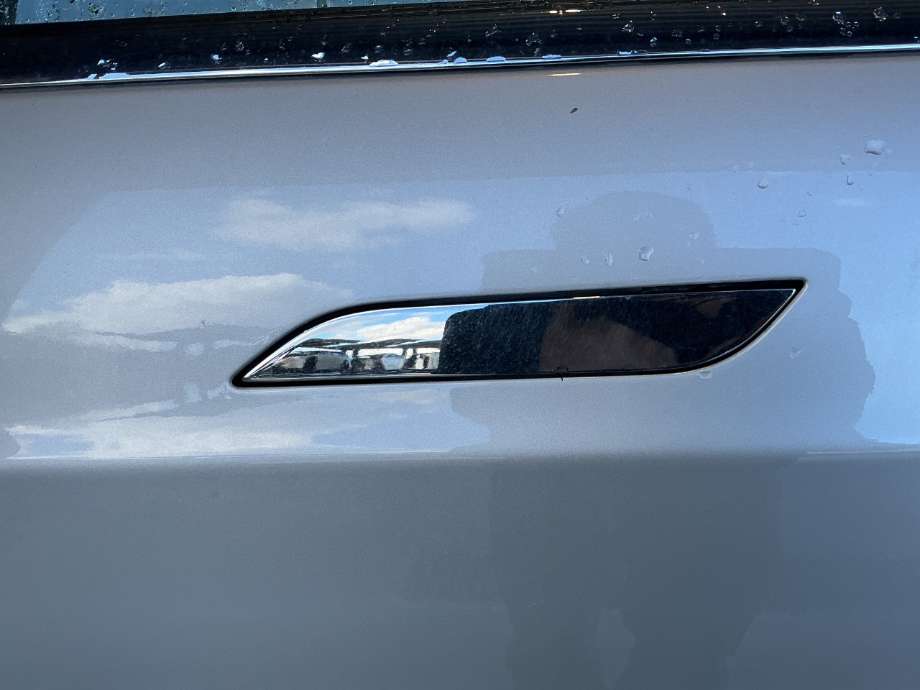 Dørhåndtak utv venstre foran til Tesla Model S, 2013-2016 (Fase 1)  