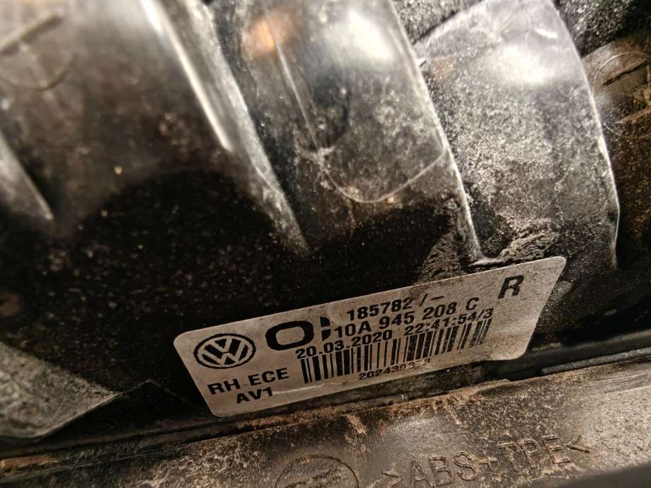 Baklykt høyre til VW ID.3 2020-->>  (VOLKSWAGEN|10A 945 208 G|10A 945 208 C)