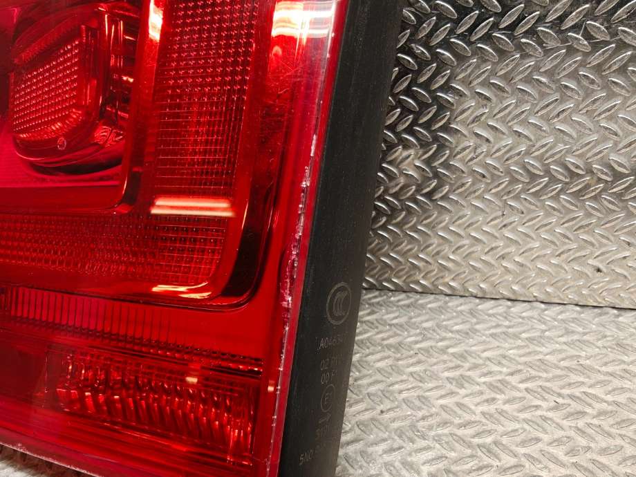 Baklykt høyre indre til VW Tiguan 2011-2016 (Type I, Fase 2) (VOLKSWAGEN|5N0 945 094 H|)