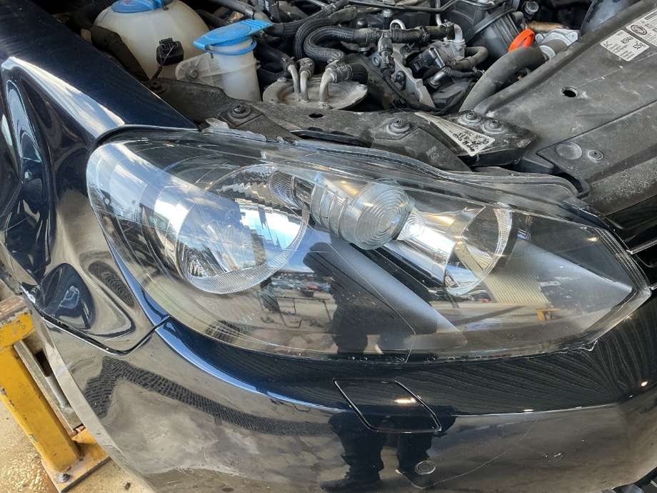 Frontlykt høyre halogen til VW Golf VI, 2008-2012 (VOLKSWAGEN|)