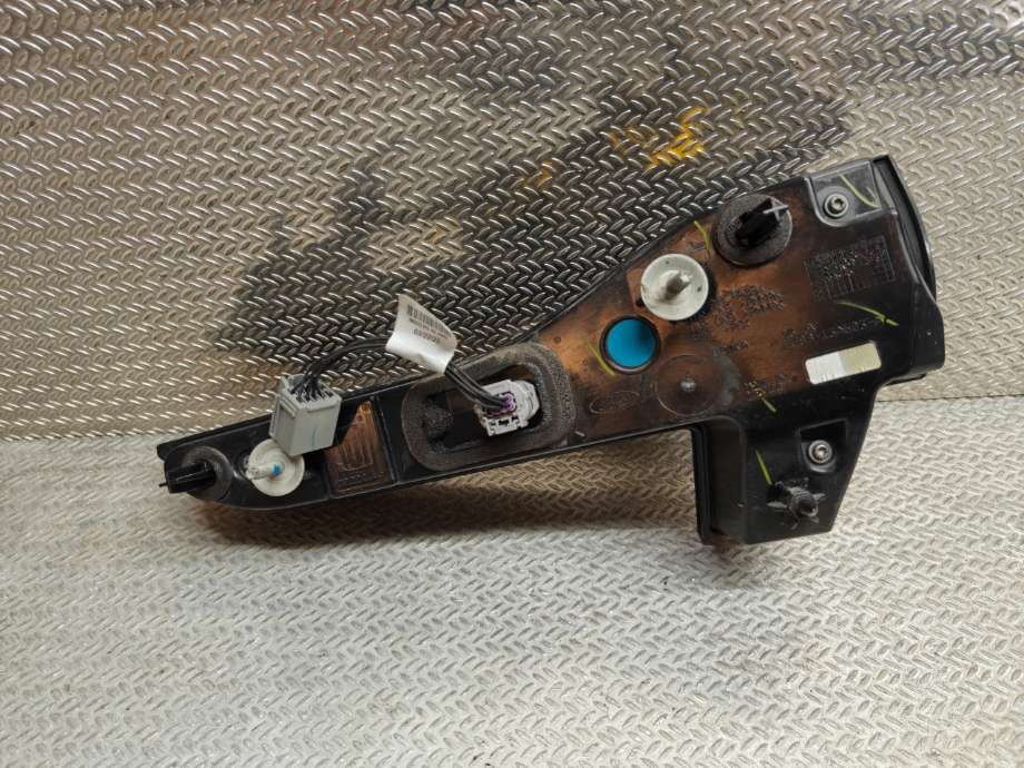 Baklykt venstre indre til Ford Mustang Mach-e 2020-->>  (FORD (US)|2536996|2616111|LJ8B 13A603 AE)