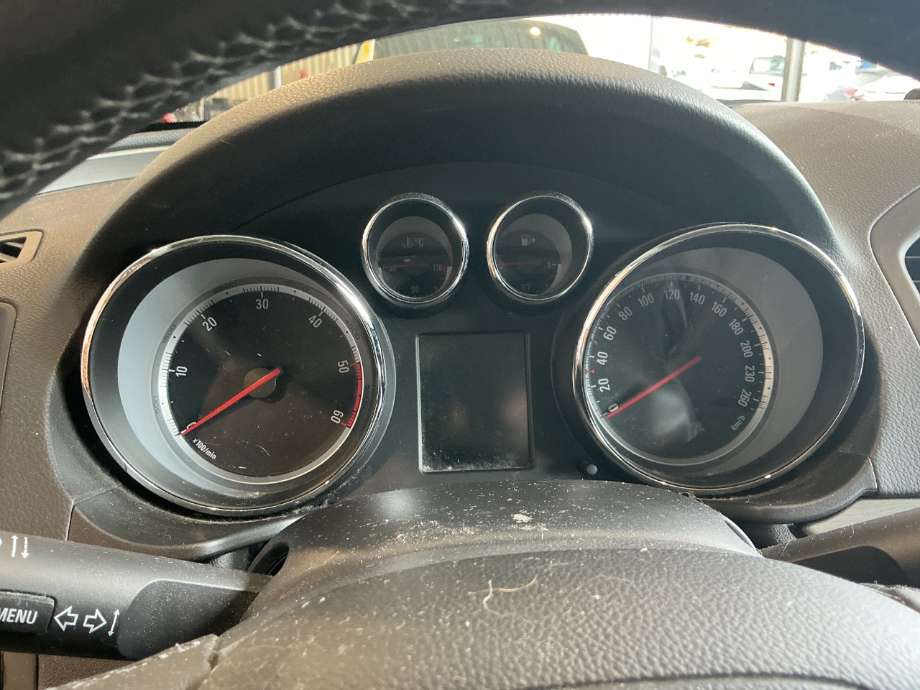 Instrumentpanel til Opel Insignia A, 2009-2014  (OPEL|)