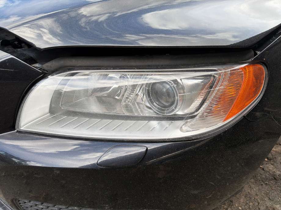 Frontlykt venstre halogen til Volvo V70, 2007-2013 (Type III, Fase 1)  (VOLVO|)