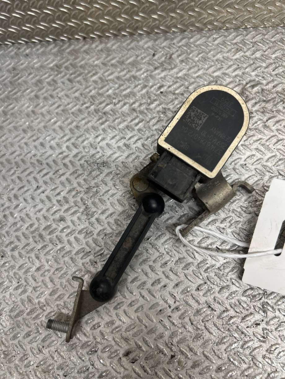 Sensor nivå til BMW 5-Serie 2010-2017 (F10/F11) (F10/F11) (BMW|37146870000|37146784072)