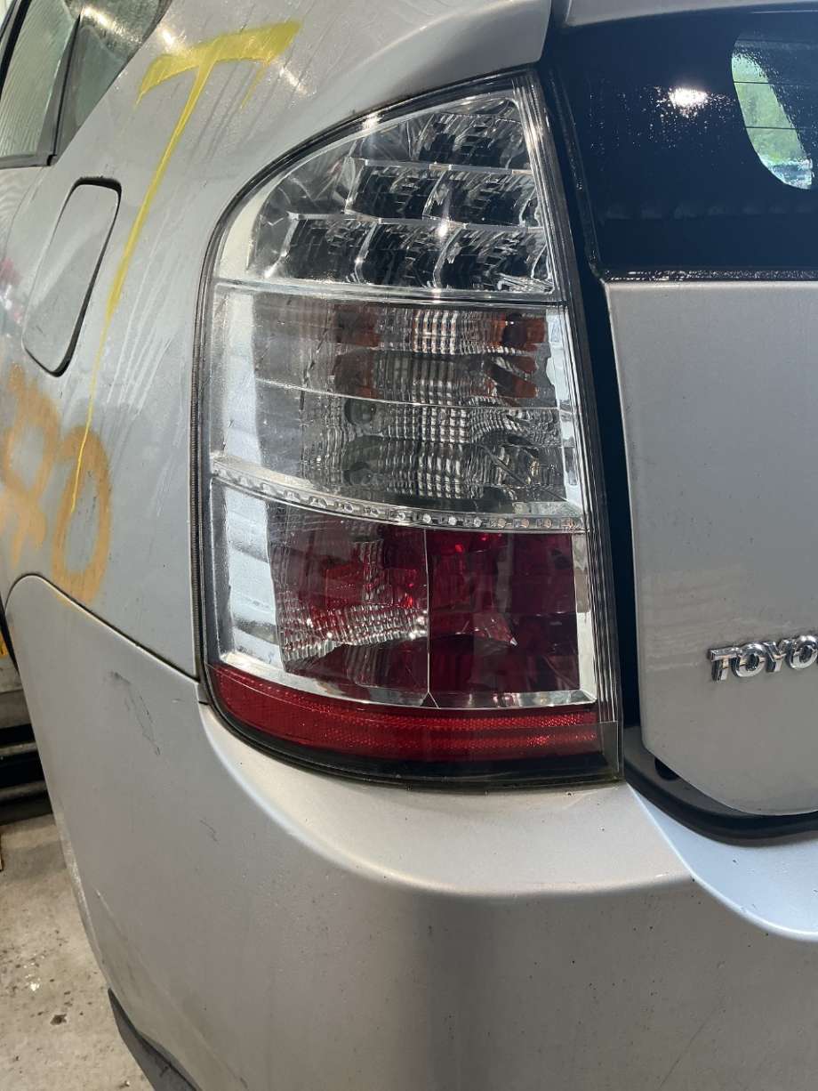 Baklykt venstre til Toyota Prius, 2004-2009 (Type II) (COMBI) (COMBI) (TOYOTA|)