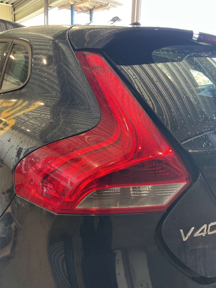 Baklykt venstre til Volvo V40, 2012-2019  (VOLVO|)