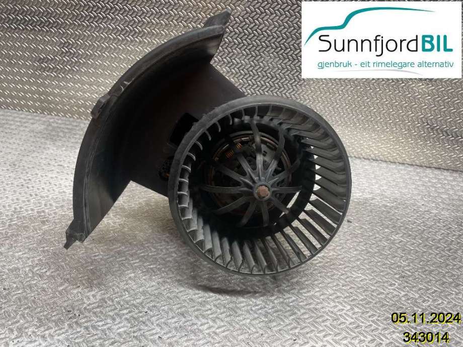 Varmeapparat motor til VW Transporter / Caravelle, 2009-2015 (Fase 2) (T5) (T5) (VOLKSWAGEN|7E1820021)