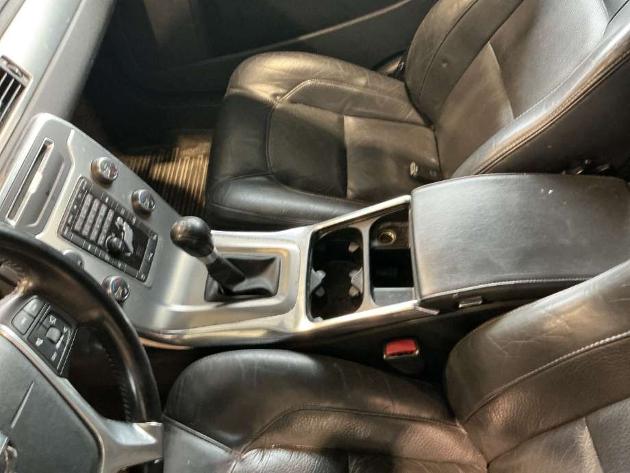 Innredning, Konsoll til Volvo V70, 2007-2013 (Type III, Fase 1)  (VOLVO|)