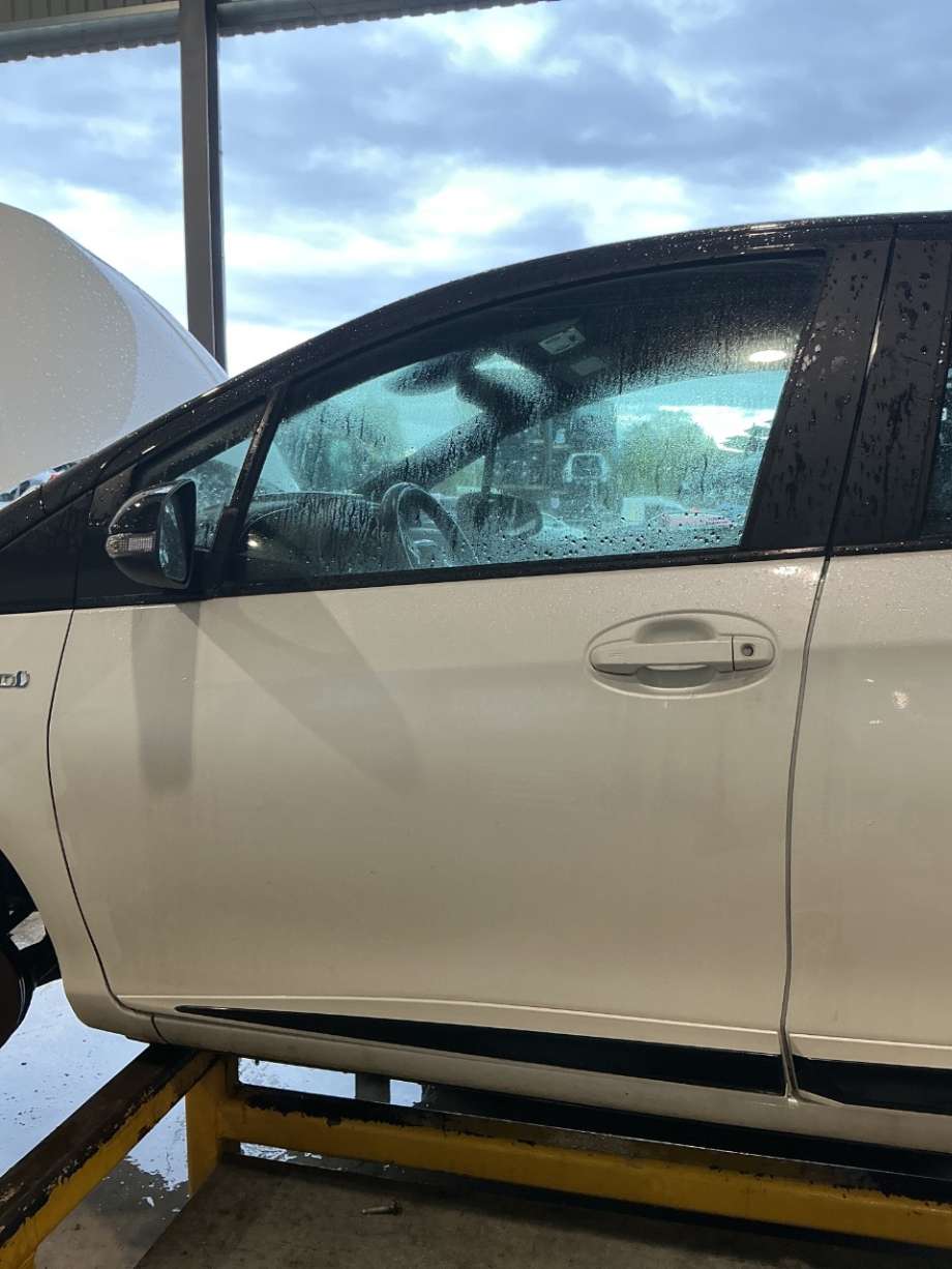 Dør venstre foran til Toyota Yaris, 2014-2020 (Type III, Fase 2)  (TOYOTA|)