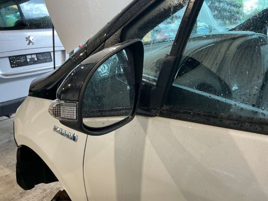 Speil venstre til Toyota Yaris 2014-2020 (Type III, Fase 2) (TOYOTA|)