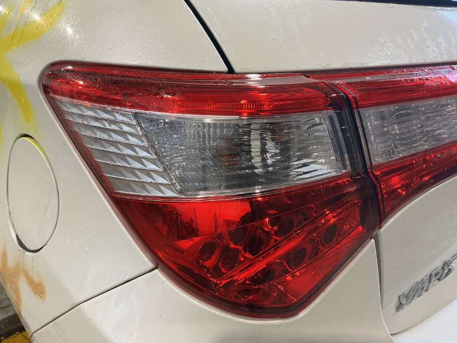 Baklykt venstre til Toyota Yaris, 2014-2020 (Type III, Fase 2)  (TOYOTA|)