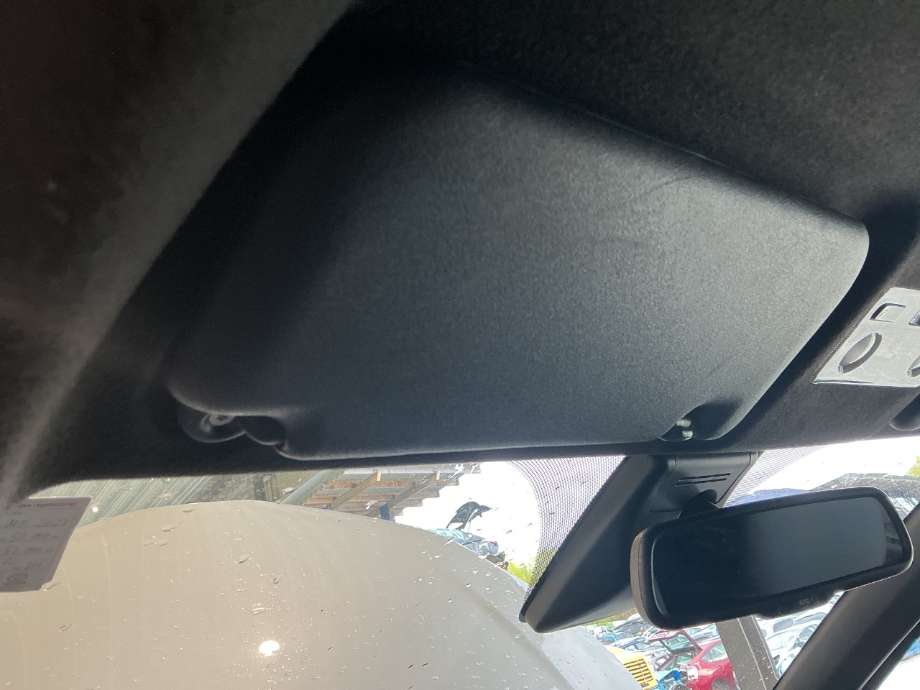 Solskjerm til Toyota Yaris, 2014-2020 (Type III, Fase 2)  (TOYOTA|)