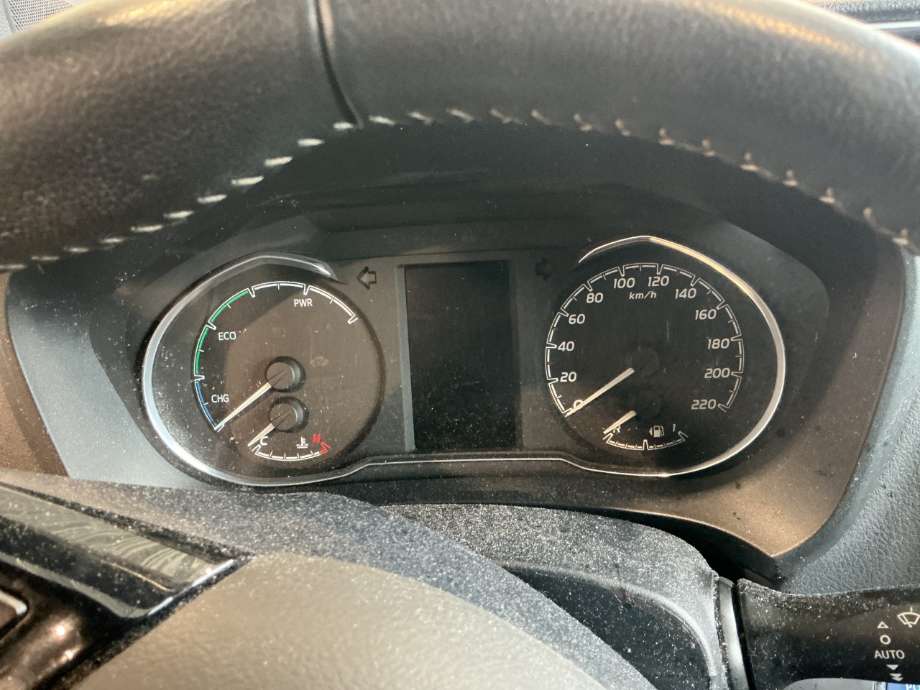 Instrumentpanel til Toyota Yaris, 2014-2020 (Type III, Fase 2)  (TOYOTA|)