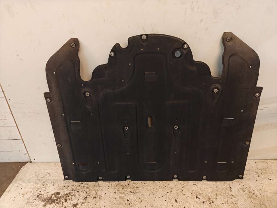 Motorplate under motor til Hyundai Ioniq Electric, 2019-->> (Fase 2)  (HYUNDAI|84135G7000)